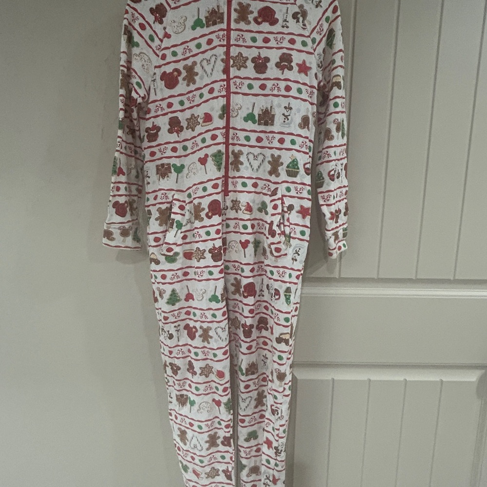 Disney World Minnie Mouse Christmas Holiday Snack Foods One piece